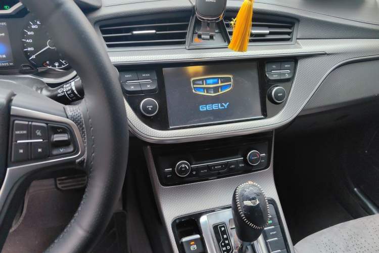 Used Geely Auto Emgrand GS 2016 Sport Edition 1.8L Automatic LingShang Model Audio And AC Panel