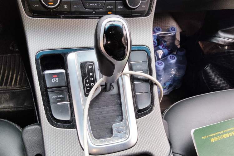 Used Geely Auto Emgrand GS 2016 Elegant Edition 1.3T Automatic LingShang Model Gear Lever