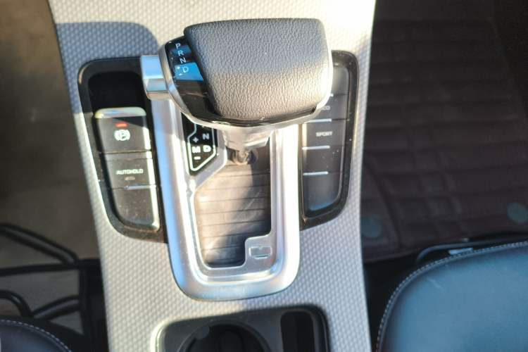 Used Geely Auto Emgrand GS 2016 Sport Edition 1.8L Automatic LingShang Model Gear Lever