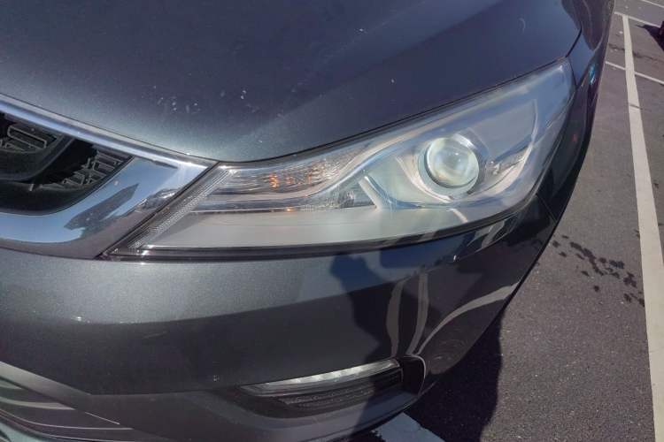 Used Geely Auto Emgrand GS 2016 Elegant Edition 1.3T Automatic LingShang Model Left Front Headlight