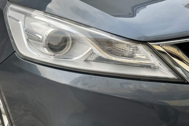 Used Geely Auto Emgrand GS 2016 Elegant Edition 1.3T Automatic LingShang Model Left Front Headlight