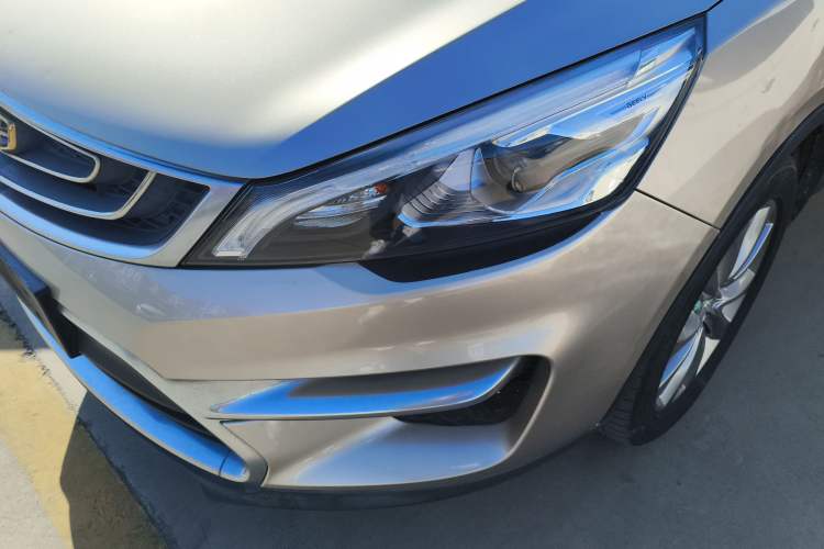 Used Geely Auto Emgrand GS 2016 Sport Edition 1.8L Automatic LingShang Model Left Front Headlight