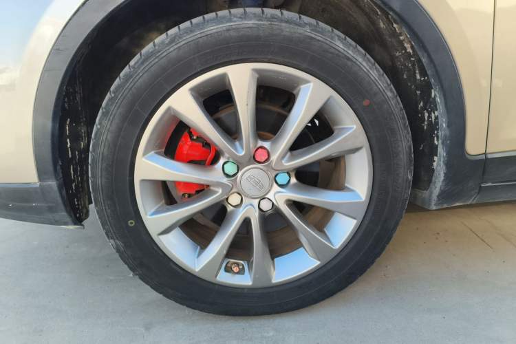 Used Geely Auto Emgrand GS 2016 Sport Edition 1.8L Automatic LingShang Model Left Front Wheel Hub