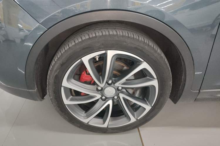 Used Geely Auto Emgrand GS 2016 Sport Edition 1.3T Automatic ZhenShang Model Left Front Wheel Hub