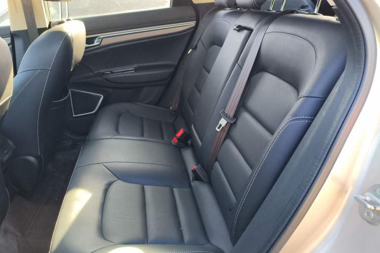 Used Geely Auto Emgrand GS 2016 Sport Edition 1.8L Automatic LingShang Model Left Rear Seat
