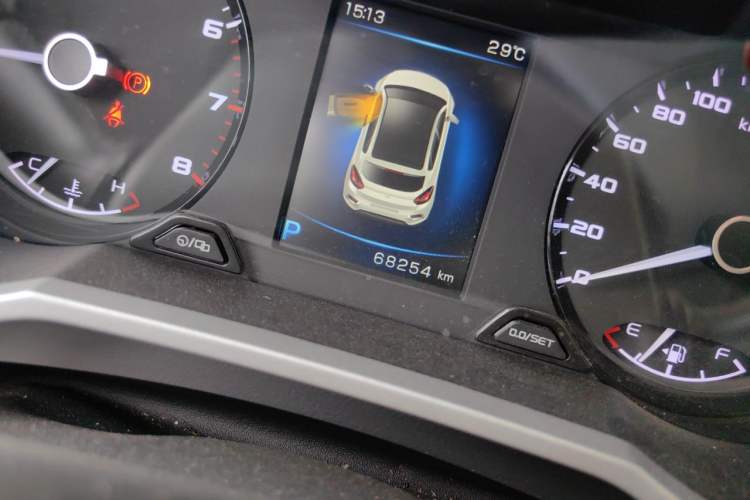 Used Geely Auto Emgrand GS 2016 Sport Edition 1.3T Automatic LingShang Model Odometer Close Up
