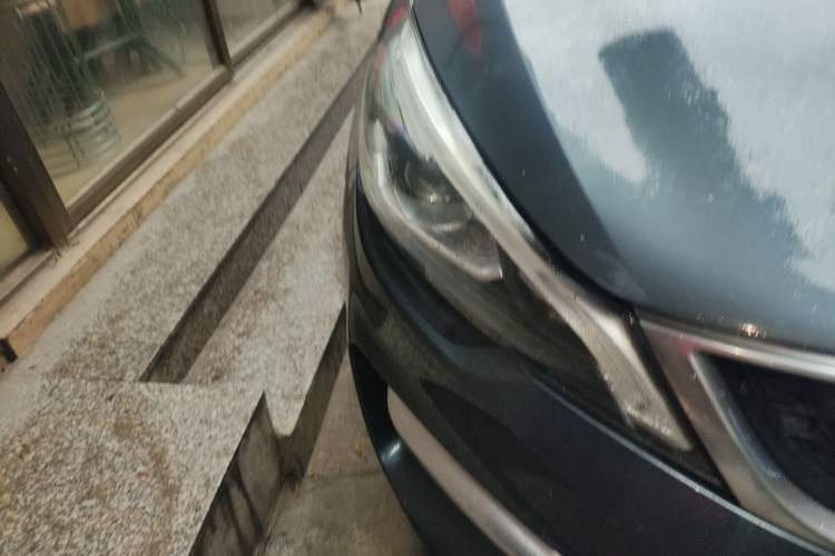 Used Geely Auto Emgrand GS 2016 Sports Edition 1.8L Manual LingShang Model Right Front Headlight