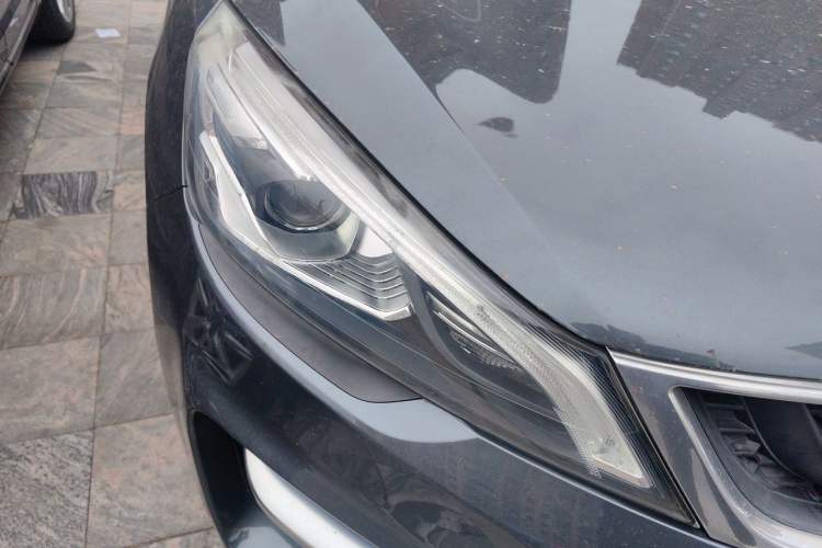 Used Geely Auto Emgrand GS 2016 Sport Edition 1.8L Automatic LingShang Model Right Front Headlight