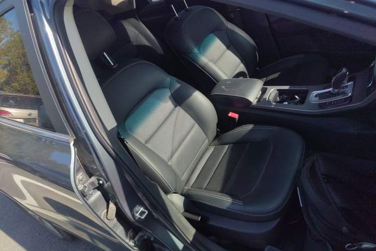 Used Geely Auto Emgrand GS 2016 Elegant Edition 1.3T Automatic LingShang Model Right Front Seat