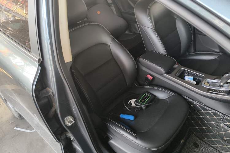 Used Geely Auto Emgrand GS 2016 Elegant Edition 1.3T Automatic LingShang Model Right Front Seat