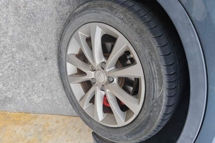 Used Geely Auto Emgrand GS 2016 Sports Edition 1.8L Manual LingShang Model Right Front Wheel Hub