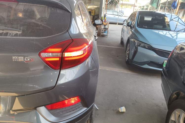 Used Geely Auto Emgrand GS 2016 Elegant Edition 1.3T Automatic LingShang Model Right Rear Taillight
