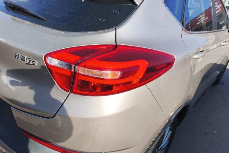 Used Geely Auto Emgrand GS 2016 Sport Edition 1.8L Automatic LingShang Model Right Rear Taillight
