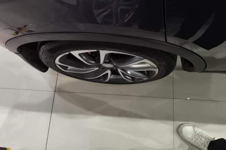 Used Geely Auto Emgrand GS 2016 Sport Edition 1.3T Automatic ZhenShang Model Right Rear Wheel Hub