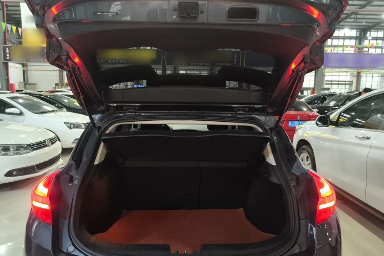Used Geely Auto Emgrand GS 2016 Sport Edition 1.3T Automatic ZhenShang Model Trunk