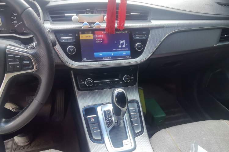 Used Geely Auto Emgrand GS 2016 Elegant Edition 1.3T Automatic ZhenShang Model Audio And AC Panel