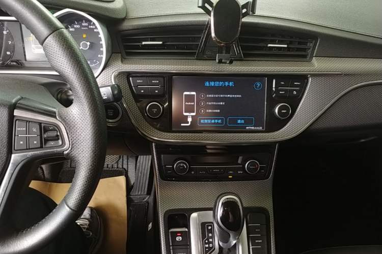 Used Geely Auto Emgrand GS 2016 Elegant Edition 1.3T Automatic LingShang Model Audio And AC Panel