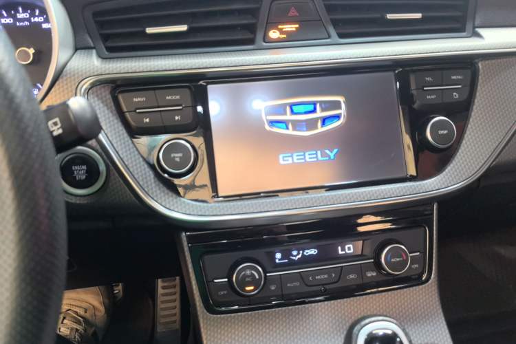Used Geely Auto Emgrand GS 2016 Sport Edition 1.3T Automatic LingShang Model Audio And AC Panel