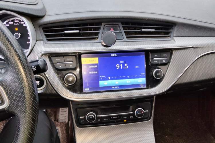 Used Geely Auto Emgrand GS 2016 Sports Edition 1.8L Manual LingShang Model Audio And AC Panel
