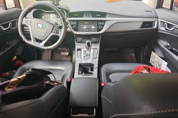 Used Geely Auto Emgrand GS 2016 Elegant Edition 1.3T Automatic LingShang Model Center Console