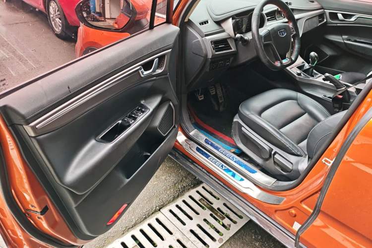 Used Geely Auto Emgrand GS 2016 Sports Edition 1.8L Manual LingShang Model Driver Seat