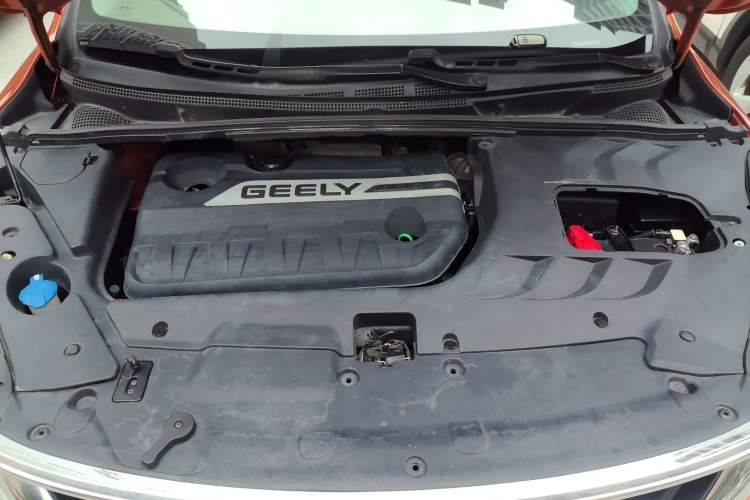 Used Geely Auto Emgrand GS 2016 Elegant Edition 1.3T Automatic ZhenShang Model Engine Bay