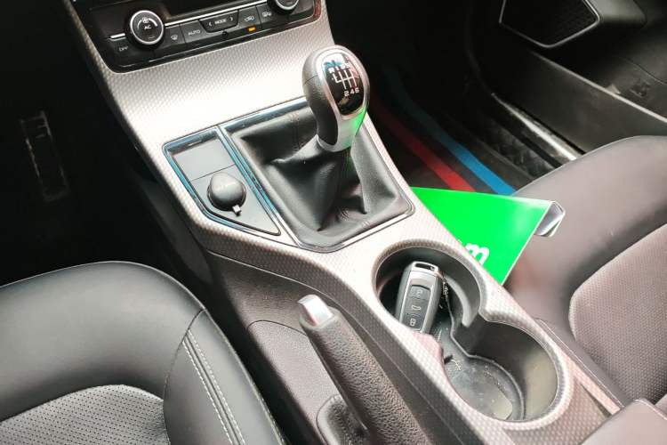 Used Geely Auto Emgrand GS 2016 Sports Edition 1.8L Manual LingShang Model Gear Lever
