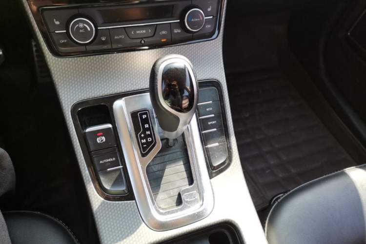 Used Geely Auto Emgrand GS 2016 Sport Edition 1.3T Automatic ZhenShang Model Gear Lever