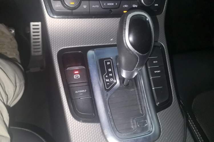 Used Geely Auto Emgrand GS 2016 Sport Edition 1.8L Automatic LingShang Model Gear Lever