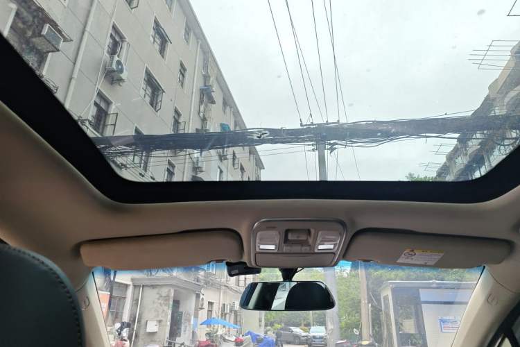 Used Geely Auto Emgrand GS 2016 Sport Edition 1.3T Automatic ZhenShang Model Headliner