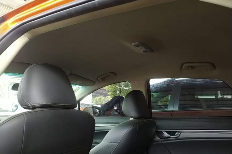 Used Geely Auto Emgrand GS 2016 Elegant Edition 1.3T Automatic LingShang Model Headliner
