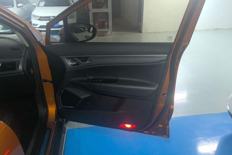 Used Geely Auto Emgrand GS 2016 Sport Edition 1.8L Automatic LingShang Model Interior 5