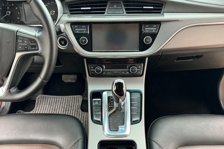 Used Geely Auto Emgrand GS 2016 Elegant Edition 1.3T Automatic ZhenShang Model Interior 6