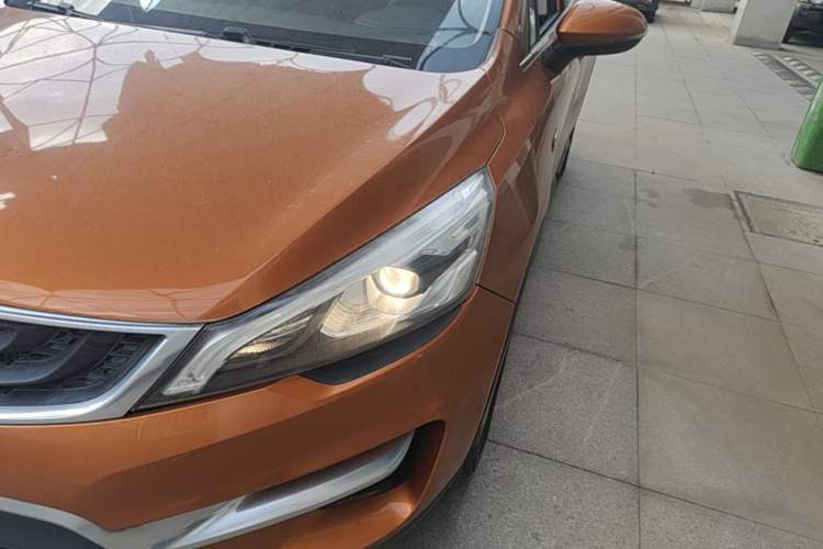 Used Geely Auto Emgrand GS 2016 Sport Edition 1.3T Automatic LingShang Model Left Front Headlight