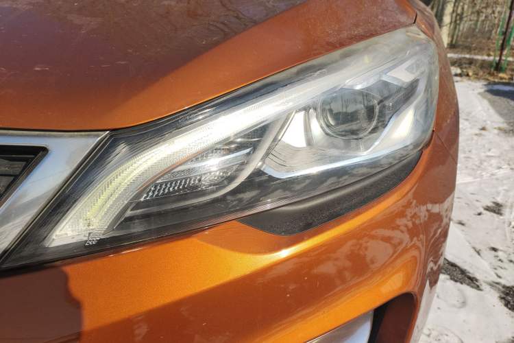 Used Geely Auto Emgrand GS 2016 Sport Edition 1.3T Automatic LingShang Model Left Front Headlight