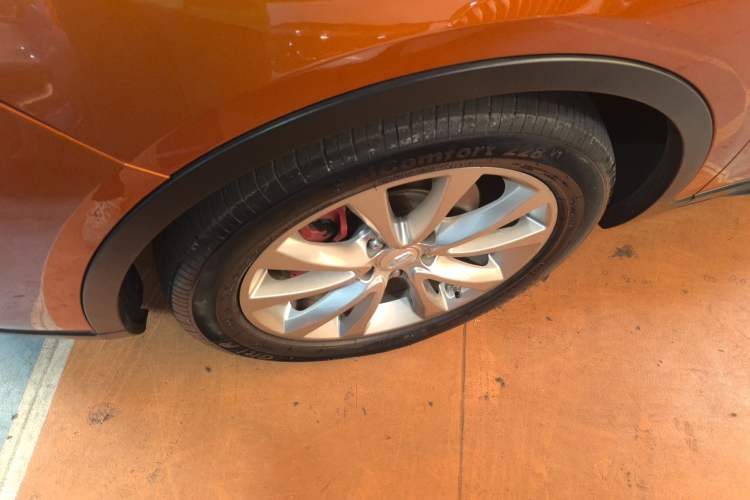 Used Geely Auto Emgrand GS 2016 Sport Edition 1.3T Automatic LingShang Model Left Front Wheel Hub