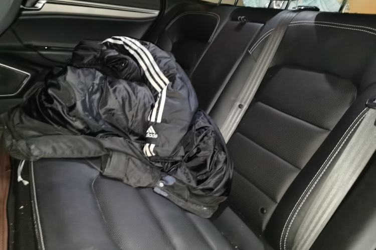 Used Geely Auto Emgrand GS 2016 Sports Edition 1.8L Manual LingShang Model Left Rear Seat