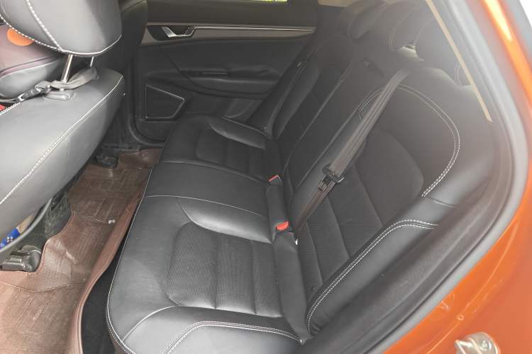 Used Geely Auto Emgrand GS 2016 Elegant Edition 1.3T Automatic LingShang Model Left Rear Seat