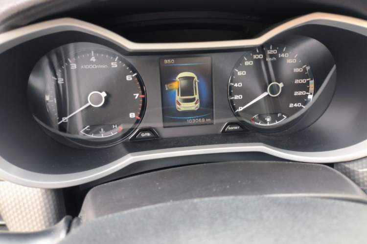 Used Geely Auto Emgrand GS 2016 Sport Edition 1.8L Automatic LingShang Model Odometer Close Up