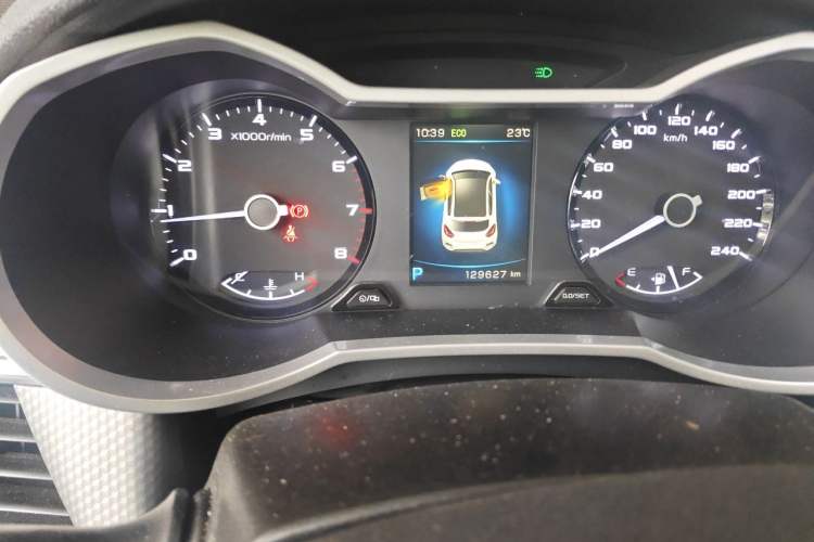 Used Geely Auto Emgrand GS 2016 Elegant Edition 1.8L Automatic LingShang Model Odometer Close Up