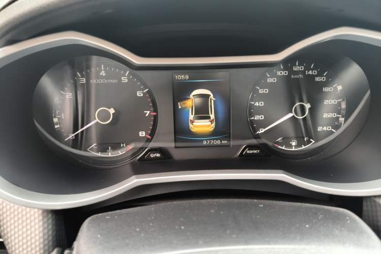 Used Geely Auto Emgrand GS 2016 Sport Edition 1.3T Automatic LingShang Model Odometer Close Up