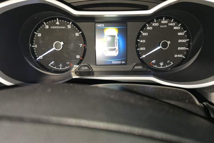 Used Geely Auto Emgrand GS 2016 Elegant Edition 1.3T Automatic ZhenShang Model Odometer Close Up