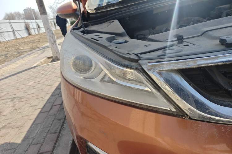 Used Geely Auto Emgrand GS 2016 Sports Edition 1.8L Manual LingShang Model Right Front Headlight