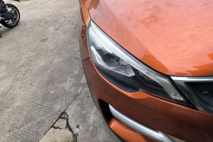 Used Geely Auto Emgrand GS 2016 Sport Edition 1.8L Automatic LingShang Model Right Front Headlight
