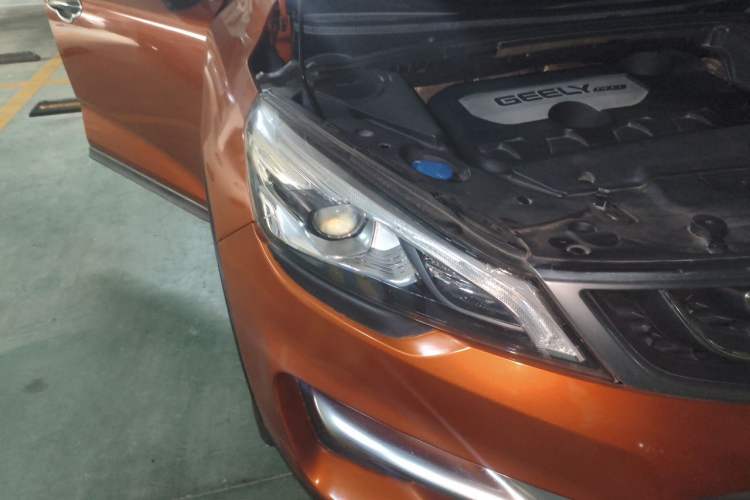 Used Geely Auto Emgrand GS 2016 Sport Edition 1.8L Automatic LingShang Model Right Front Headlight