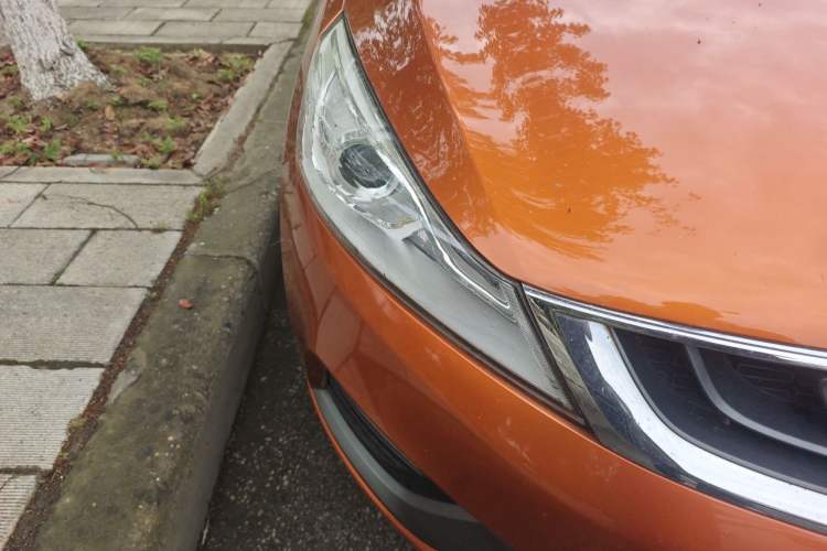 Used Geely Auto Emgrand GS 2016 Sports Edition 1.8L Manual LingShang Model Right Front Headlight
