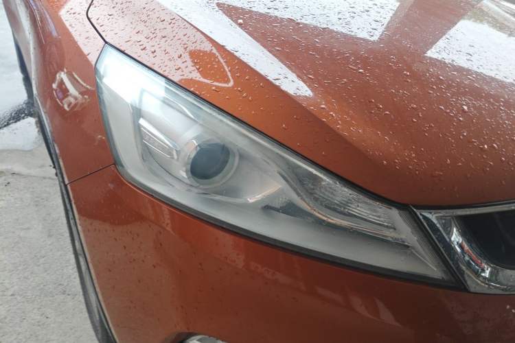 Used Geely Auto Emgrand GS 2016 Elegant Edition 1.8L Automatic LingShang Model Right Front Headlight