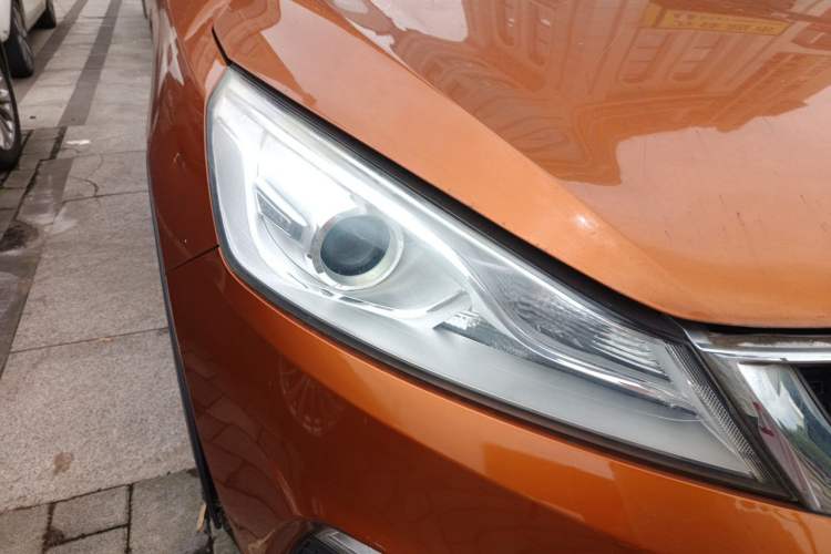 Used Geely Auto Emgrand GS 2016 Elegant Edition 1.8L Manual LingShang Model Right Front Headlight