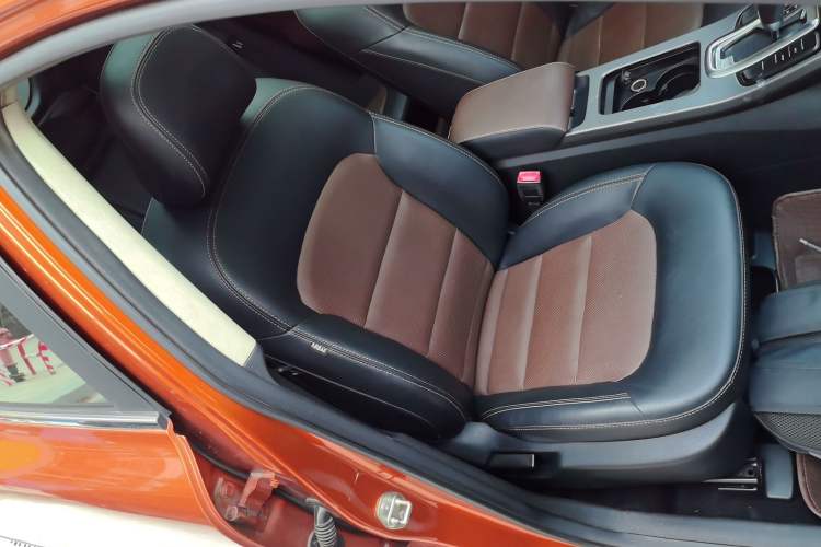 Used Geely Auto Emgrand GS 2016 Elegant Edition 1.3T Automatic ZhenShang Model Right Front Seat