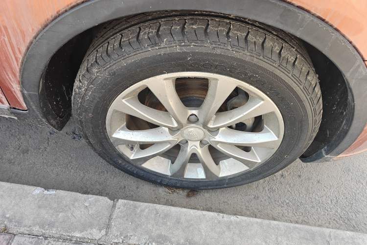 Used Geely Auto Emgrand GS 2016 Sports Edition 1.8L Manual LingShang Model Right Front Wheel Hub